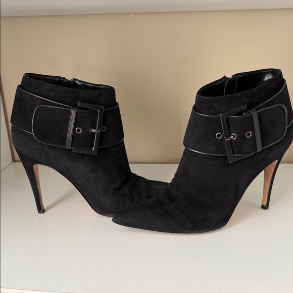 Manolo Blahnik Shoes - Manolo Blahnik Black Heeled Boots with Buckle